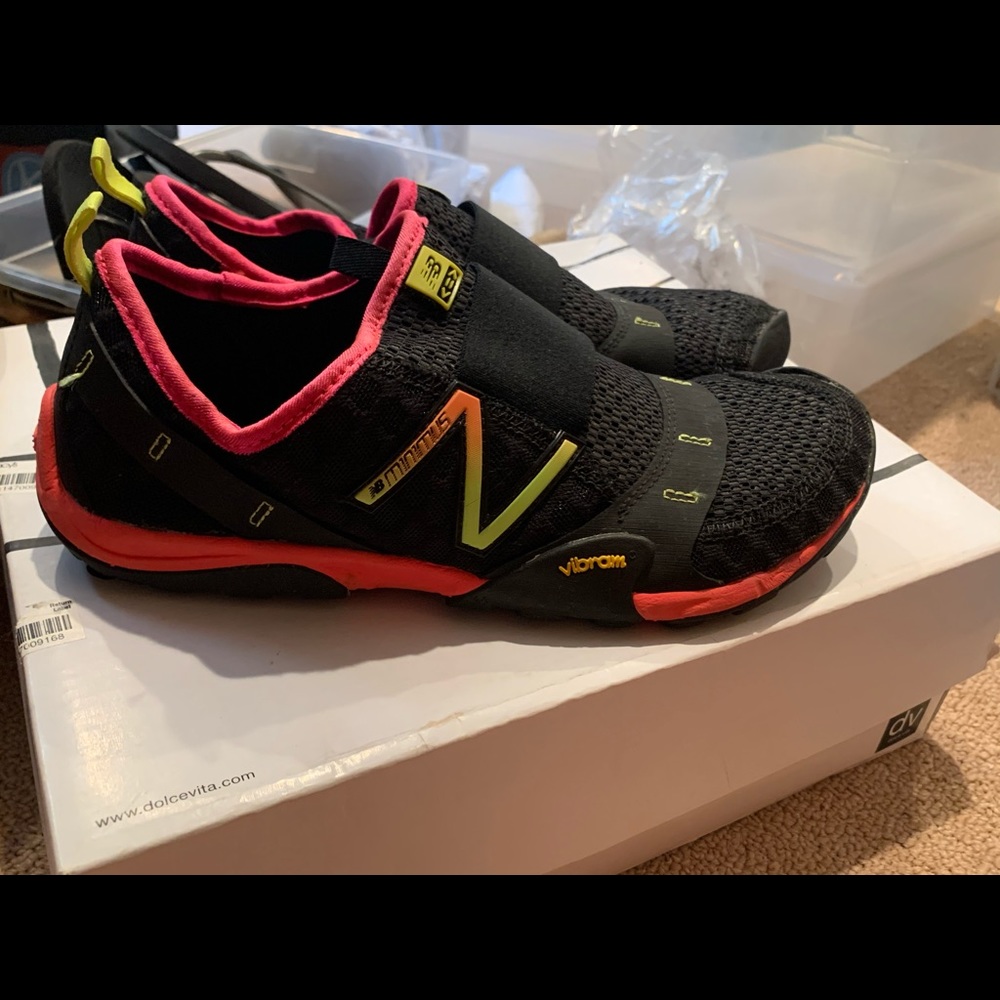 New balance minimus trail shoe